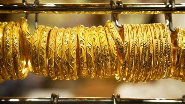 ضربة قوية تضرب أسعار الذهب ومفاجآت عديدة بشأن المعدن الأصفر 2 ضربة قوية تضرب أسعار الذهب ومفاجآت عديدة بشأن المعدن الأصفر
