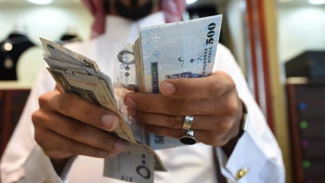 المالية السعودية تُحسم حقيقة زيادة رواتب الموظفين تزامناً مع اليوم الوطني 2 المالية السعودية تُحسم حقيقة زيادة رواتب الموظفين تزامناً مع اليوم الوطني