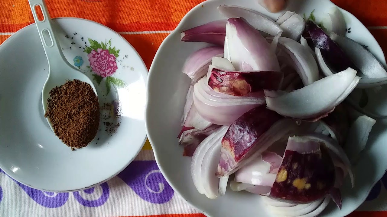 ضعي البصل على القرنفل وشوفي هيعملوا إيه في شعرك بجد مش هتصدقي النتيجة 5 ضعي البصل على القرنفل وشوفي هيعملوا إيه في شعرك بجد مش هتصدقي النتيجة