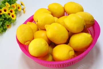 الطريقة الصحيحة لتخزين الليمون في الثلاجة والفريزر لمدة طويلة بدون ما يتغير لونه وطعمه