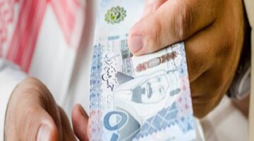 1647589815 متي موعد صرف المكرمة الملكية ومن هم المستفيدين من مكرمة 920x613 1 1