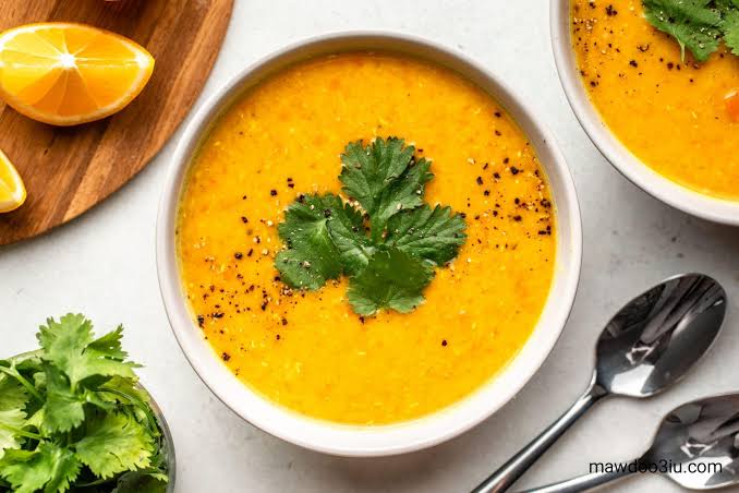 أفضل طريقة تحضير شوربة العدس الشهية لكل التكات.. دفي نفسك في السقعة 5 أفضل طريقة تحضير شوربة العدس الشهية لكل التكات.. دفي نفسك في السقعة