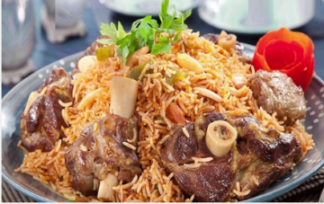 طريقة عمل الكبسة السعودية باللحم والمكسرات.. سفرة دسمة تشرفك