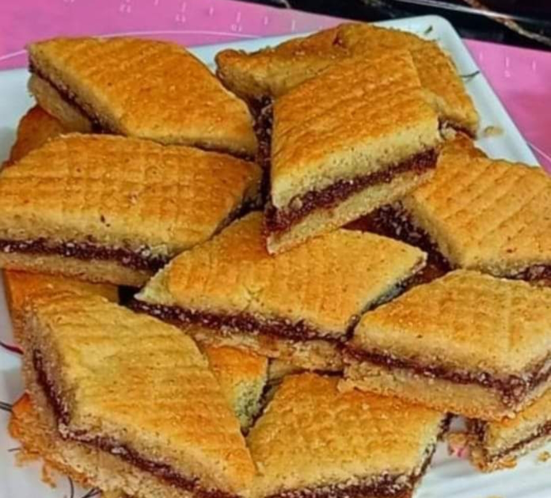 ليه تشتريها وممكن تعمليها أعملي الحجازية الاسكندراني بالقرفة وافطروا بيها مع كوب شاي