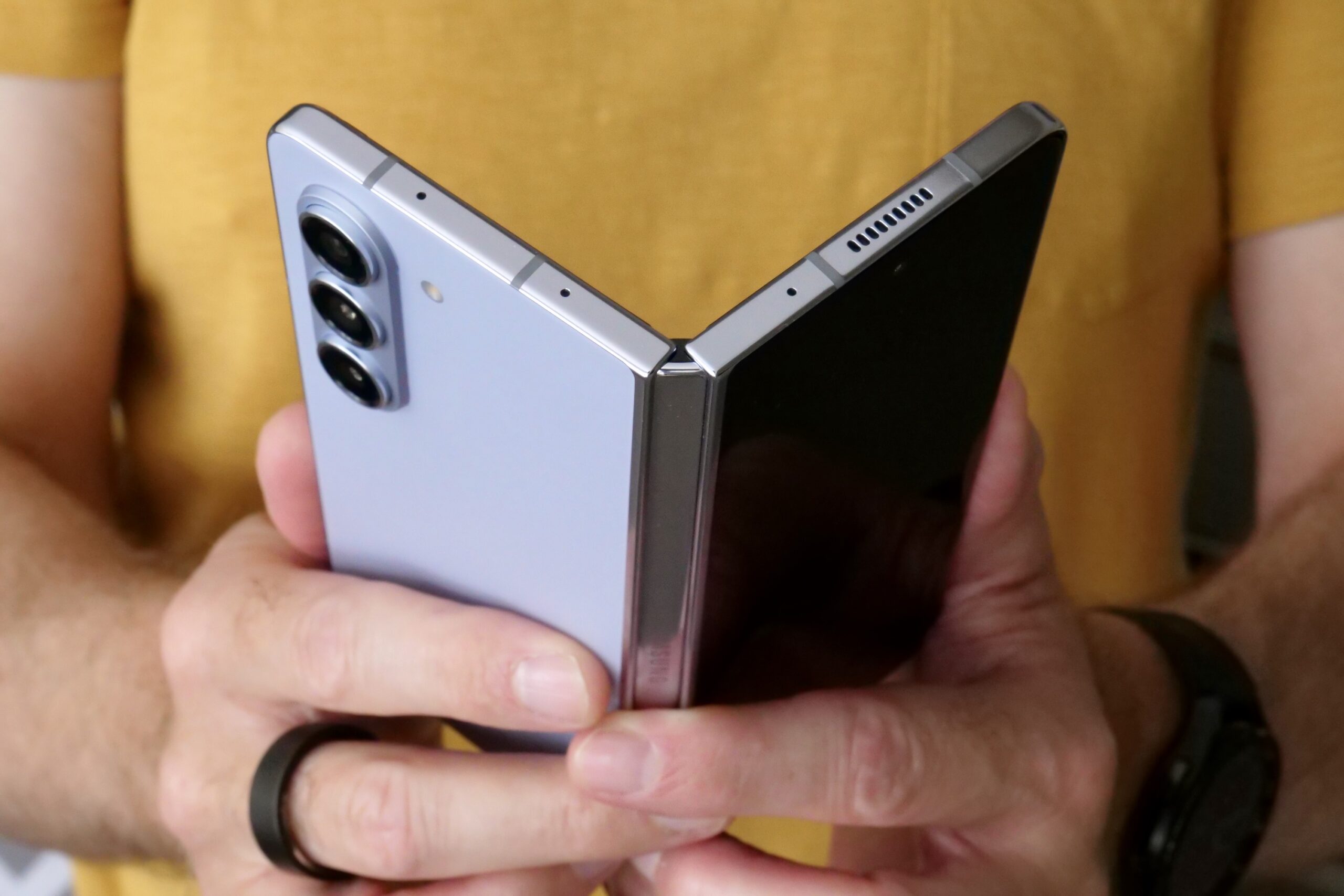 كل ما تريد معرفته عن هاتف Samsung Galaxy Z Fold 5… الهاتف القابل للطي والتحويل 5 كل ما تريد معرفته عن هاتف Samsung Galaxy Z Fold 5… الهاتف القابل للطي والتحويل