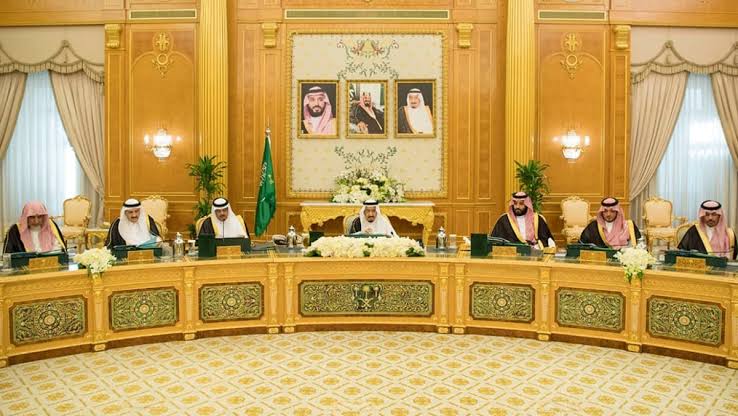 مجلس الوزراء يقر عن ما هي ضوابط العمل خارج أوقات الدوام الرسمي وأيام العطل والعيدين؟ 5 مجلس الوزراء يقر عن ما هي ضوابط العمل خارج أوقات الدوام الرسمي وأيام العطل والعيدين؟