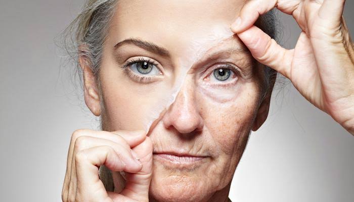 معاه العمر مجرد رقم!!.. ماسك الكولاجين الطبيعي هيرجع شبابك في لمح البصر حتى لو عمرك 80 سنة 5 معاه العمر مجرد رقم!!.. ماسك الكولاجين الطبيعي هيرجع شبابك في لمح البصر حتى لو عمرك 80 سنة