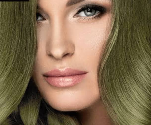 استغني عن صالونات التجميل.. طريقة صبغ الشعر باللون الزيتي اللون الأكثر جاذبية وجمالًا بدون مواد كيميائية وبدون أضرار 5 استغني عن صالونات التجميل.. طريقة صبغ الشعر باللون الزيتي اللون الأكثر جاذبية وجمالًا بدون مواد كيميائية وبدون أضرار