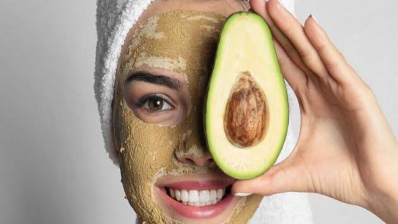 ماسك الأفوكادو للوجه لا تستهيني بفوائده الجمالية لإضاءة بشرتك 5 ماسك الأفوكادو للوجه لا تستهيني بفوائده الجمالية لإضاءة بشرتك
