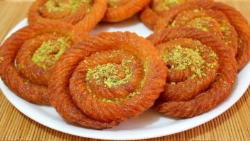 أحلى الحلويات السورية”المشبك السوري”مقرمش من الخارج ودايب دوب من الداخل بطعم وشكل ولا أروع