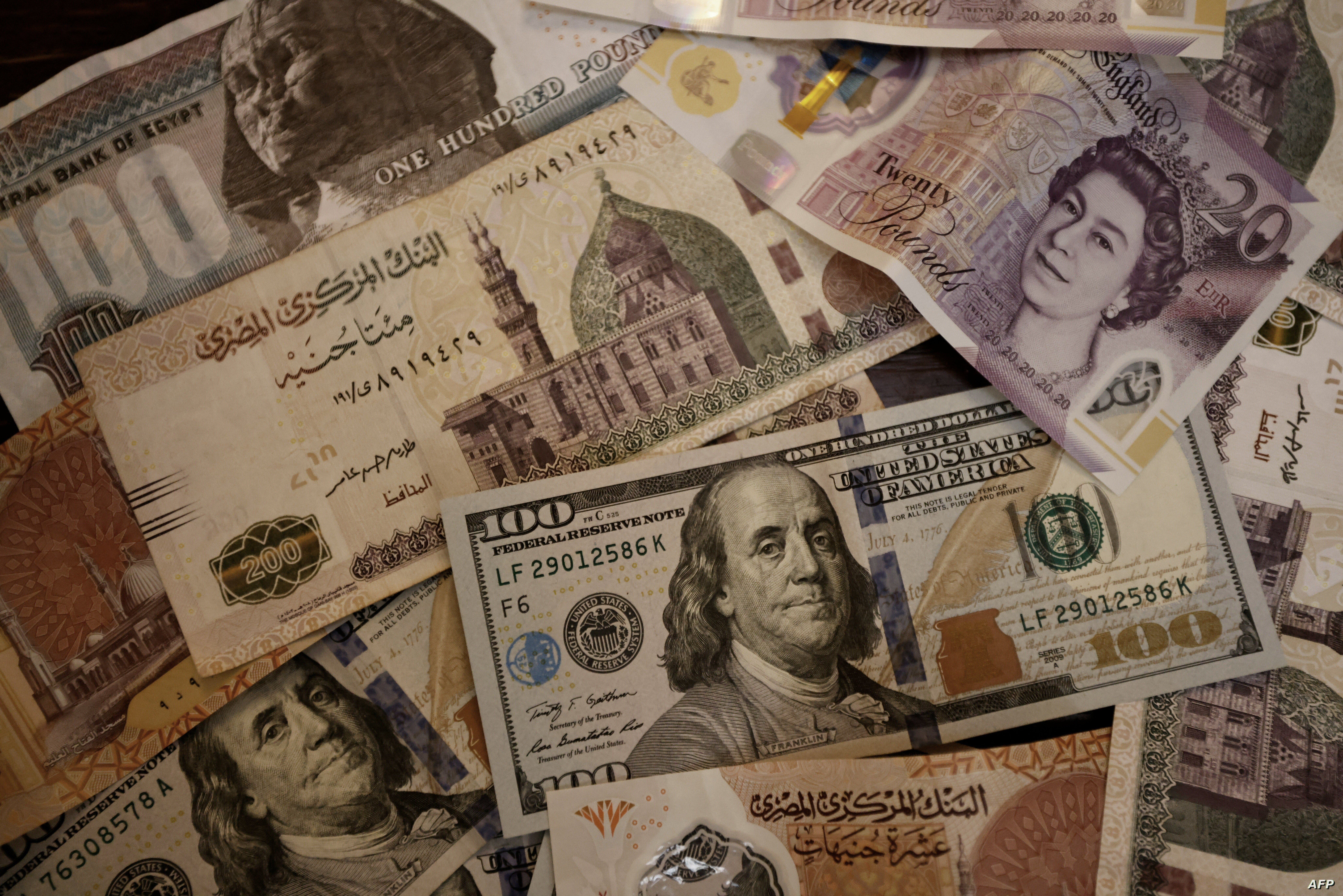 الأخضر بكام انهاردة؟.. أسعار الدولار أمام الجنيه اليوم الجمعة 1 ديسمبر 2023 في البنوك 5 الأخضر بكام انهاردة؟.. أسعار الدولار أمام الجنيه اليوم الجمعة 1 ديسمبر 2023 في البنوك