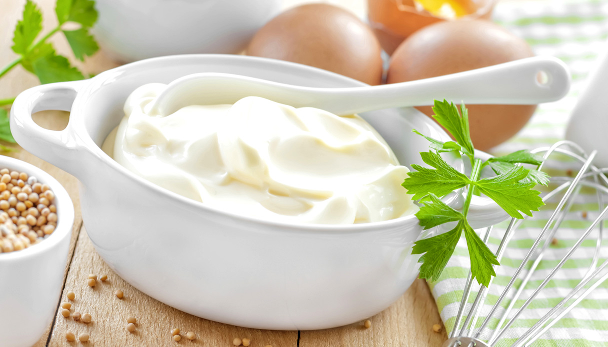 سر الثومية السورية في المنزل زي المحلات في 5 دقائق 5 سر الثومية السورية في المنزل زي المحلات في 5 دقائق