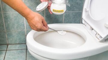 تنظيف الحمام من الاصفرار