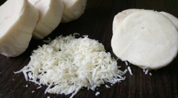 خطوات تحضير الجبنة الموتزاريلا