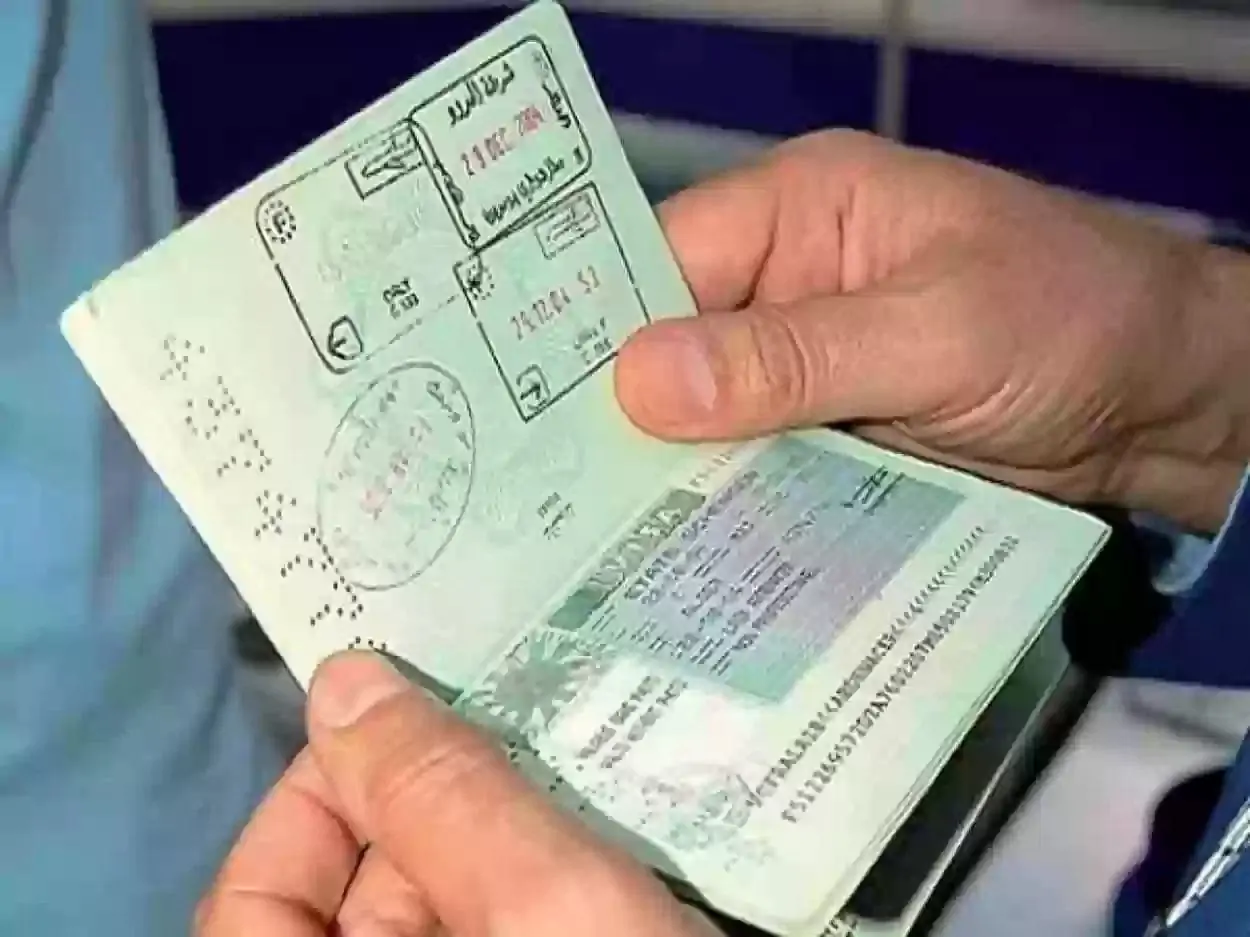 للمقيمين.. كم سعر تمديد الإقامة السعودية 1445؟ 2 للمقيمين.. كم سعر تمديد الإقامة السعودية 1445؟