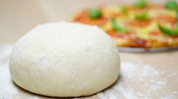 طريقة عمل عجينة الزبادي القطنية الهشة 1