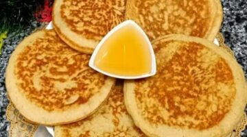 طريقة عمل فطائر الطاسة بالعسل