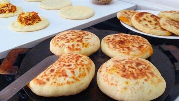 وصفة سهلة وسريعة.. طريقة عمل فطائر بالماء بدون فرن وبدون زيت طعمها جنان