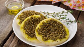 طريقة عمل مناقيش الزعتر الهش