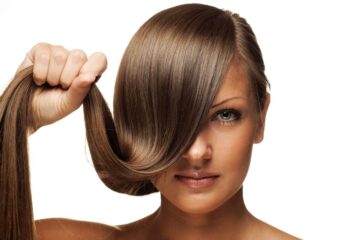 طريقة فرد الشعر بمكونات طبيعية وامنة للحصول على شعر مفرود وناعم