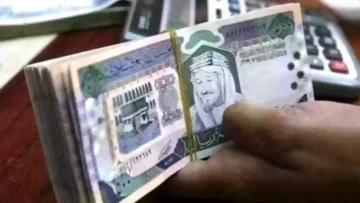 متى يتم صرف فروقات الرواتب 1445 للموظفين في السعودية.. تعرف على التفاصيل