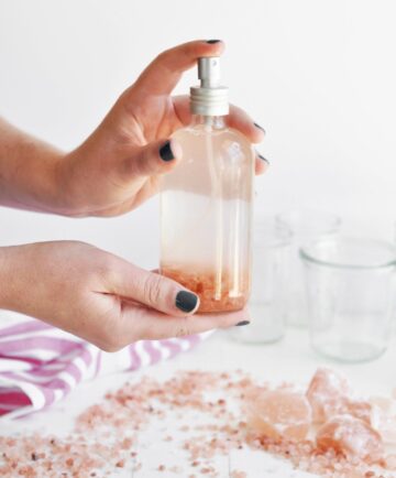 طريقة صنع معطر للجسم بمكونات منزلية فواحة وعطرة تدوم طويلاً