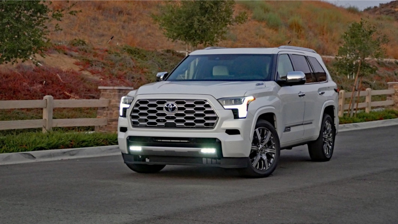 مواصفات تويوتا سيكويا 2024 بمحرك v8 وتعرف على سعر Toyota Sequoia 2024 في الأسواق 2 مواصفات تويوتا سيكويا 2024 بمحرك v8 وتعرف على سعر Toyota Sequoia 2024 في الأسواق