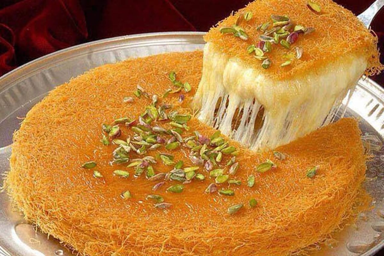أحلى من المحلات.. طريقة عمل الكنافة النابلسية الأصلية خطوة بخطوة 2 أحلى من المحلات.. طريقة عمل الكنافة النابلسية الأصلية خطوة بخطوة