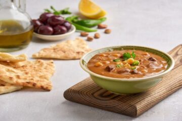 بطريقة محلات الفول أعملي الفول المدمس بكل أسراره وبطعم لذيذ زي الزبدة