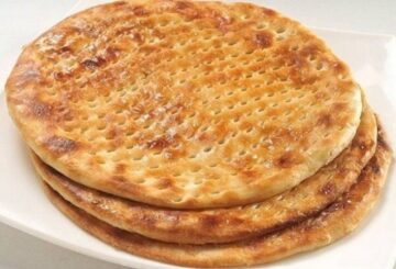 “الأفغاني وصل” طريقة عمل خبز التميس الأفغاني هش ومحمص وطعمه خرافي ورائحة تجيب اخر الشارع