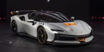“Ferrari” إس أف تسعين الوحش الإيطالي الجديد في السباقات السيارات 2024 