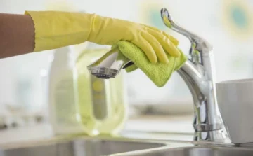 رجعي حنفيات المطبخ والحمام بتبرق وبتلمع بمكون ميخطرش على بالك هيزيل الجير والصدأ