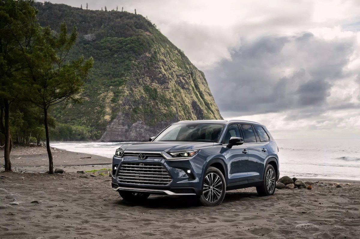 تويوتا جراند هايلاندر 2024 سيارة SUV يابانية بمواصفات عائلية جديدة 2 تويوتا جراند هايلاندر 2024 سيارة SUV يابانية بمواصفات عائلية جديدة