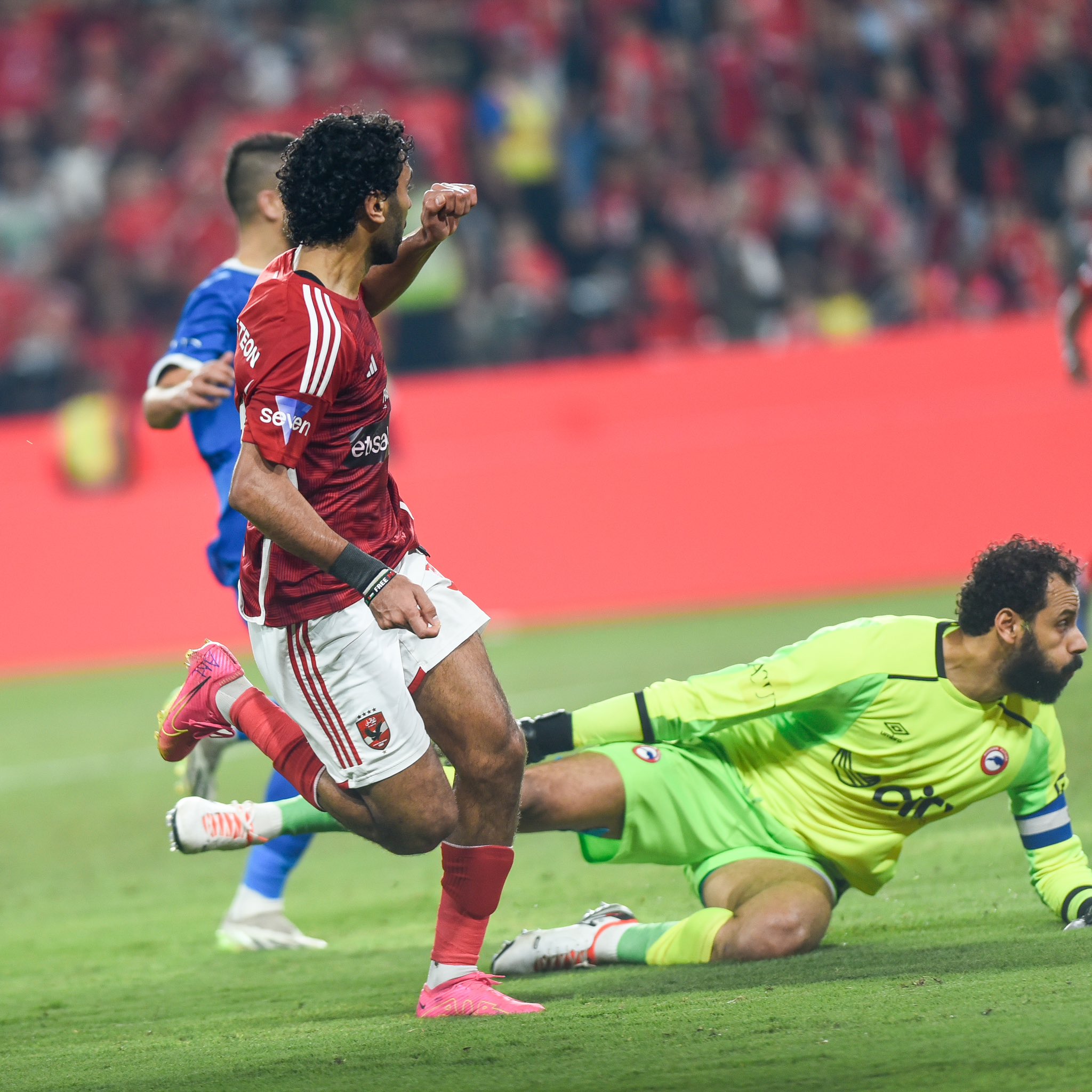 الأهلي بطل كأس السوبر المصري 2023 بعد الفوز على فيوتشر بأربعة أهداف 5 الأهلي بطل كأس السوبر المصري 2023 بعد الفوز على فيوتشر بأربعة أهداف
