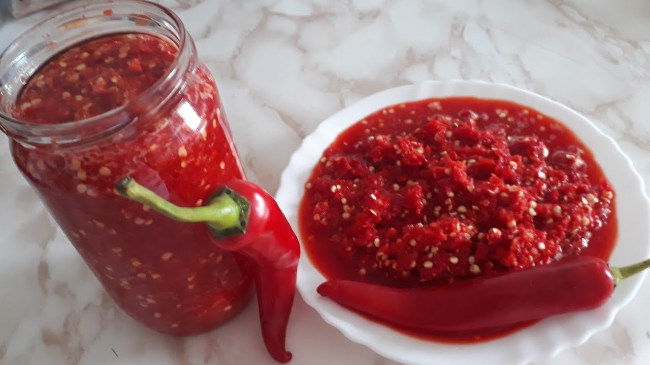 بطعم الجاهزة بالظبط..طريقة عمل الهريسة الحارة في المنزل بأبسط المكونات 5 بطعم الجاهزة بالظبط..طريقة عمل الهريسة الحارة في المنزل بأبسط المكونات