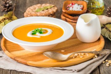 طريقة عمل شوربة الجزر بالكزبرة اللذيذة لعلاج نزلات البرد والأنفلونزا