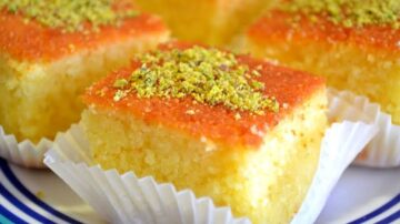 شهية وسريعة .. أسهل طريقة لعمل كيكة الرواني اللذيذة