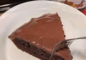 بخطوات سهلة وبسيطة اعملى كيكة الطاسة بدون بيض بسرعة من غير تعب