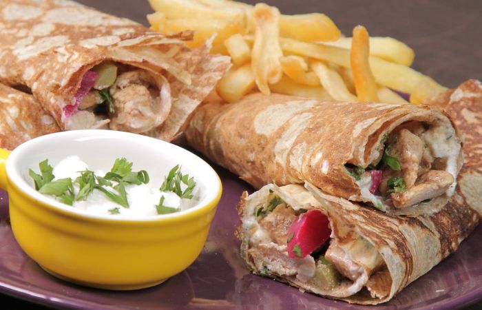 حضريها في البيت.. طريقة عمل تتبيلة شاورما الدجاج مثل المطاعم السورية 2 حضريها في البيت.. طريقة عمل تتبيلة شاورما الدجاج مثل المطاعم السورية