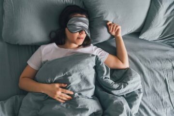 أضرار النوم أقل من ٦ ساعات في اليوم على صحة الإنسان