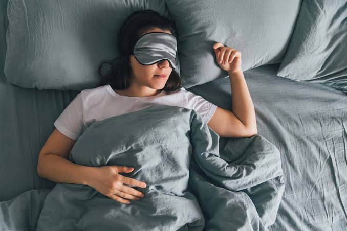 أضرار النوم أقل من ٦ ساعات في اليوم على صحة الإنسان 5 أضرار النوم أقل من ٦ ساعات في اليوم على صحة الإنسان