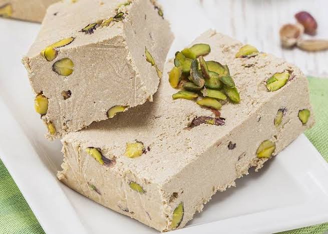طريقة عمل الحلاوة الطحينية على أصولها من المنزل بقوامها المظبوط مثل الجاهزه واوفر بكثير 5 طريقة عمل الحلاوة الطحينية على أصولها من المنزل بقوامها المظبوط مثل الجاهزه واوفر بكثير