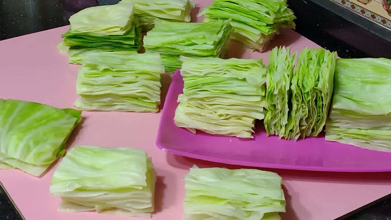 فكرة عبقرية وجديدة للف الكرنب بسرعة وبدون تعب هتعملي كمية كبيرة في دقائق