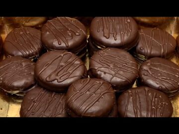 قدميه لضيوف الغفله.. 30 قطعة بسكويت الشيكولاتة المقرمش (بيمبو) أحلي حلو سريع لاطفالك هيحبوه ويطلبوه كل يوم