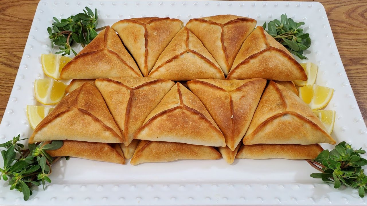 أطيب وألذ الفطائر المقلية بحشوة السبانخ اللذيذة طعمها روعة ومذاقها شهي 5 أطيب وألذ الفطائر المقلية بحشوة السبانخ اللذيذة طعمها روعة ومذاقها شهي