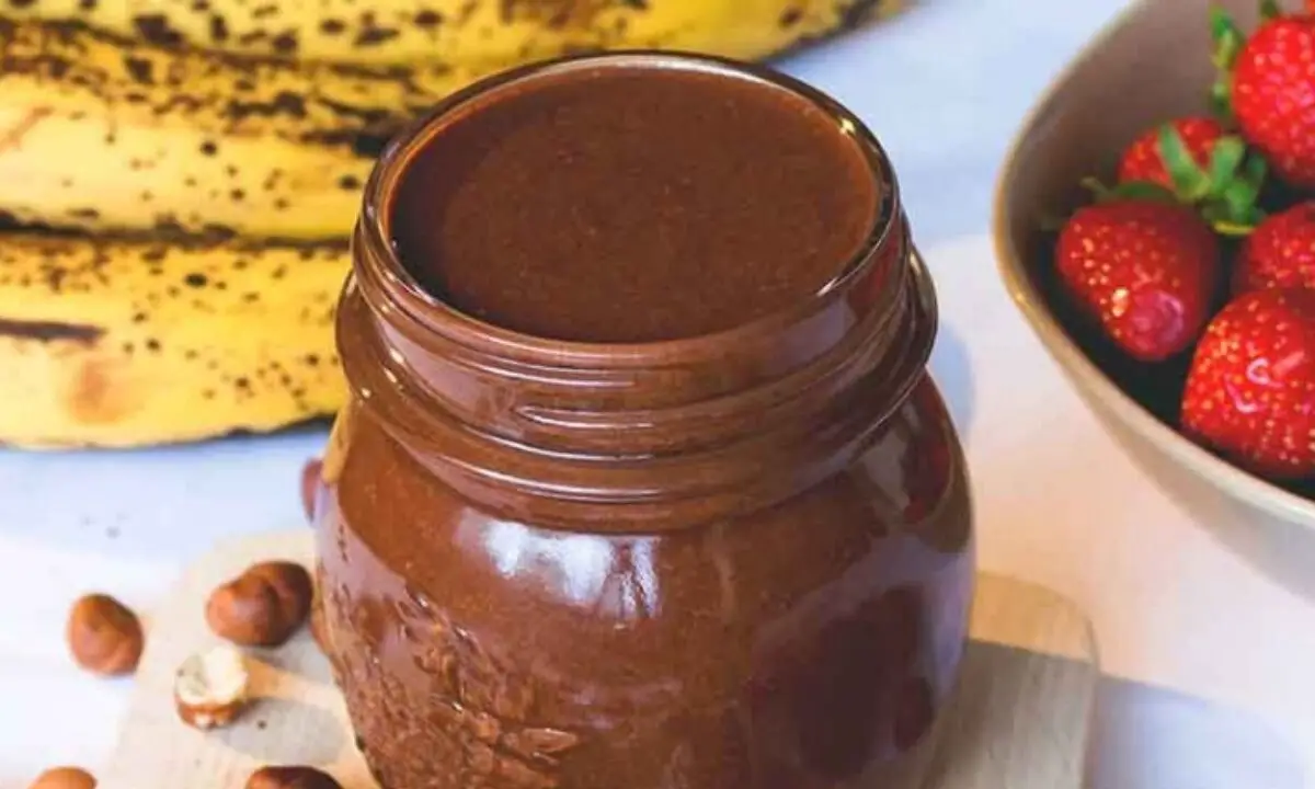 النوتيلا الأصلية والاقتصادية بنفس الطعم والقوام الكريمي .. بمكونات سهلة وخطوات وبسيطة 5 النوتيلا الأصلية والاقتصادية بنفس الطعم والقوام الكريمي .. بمكونات سهلة وخطوات وبسيطة