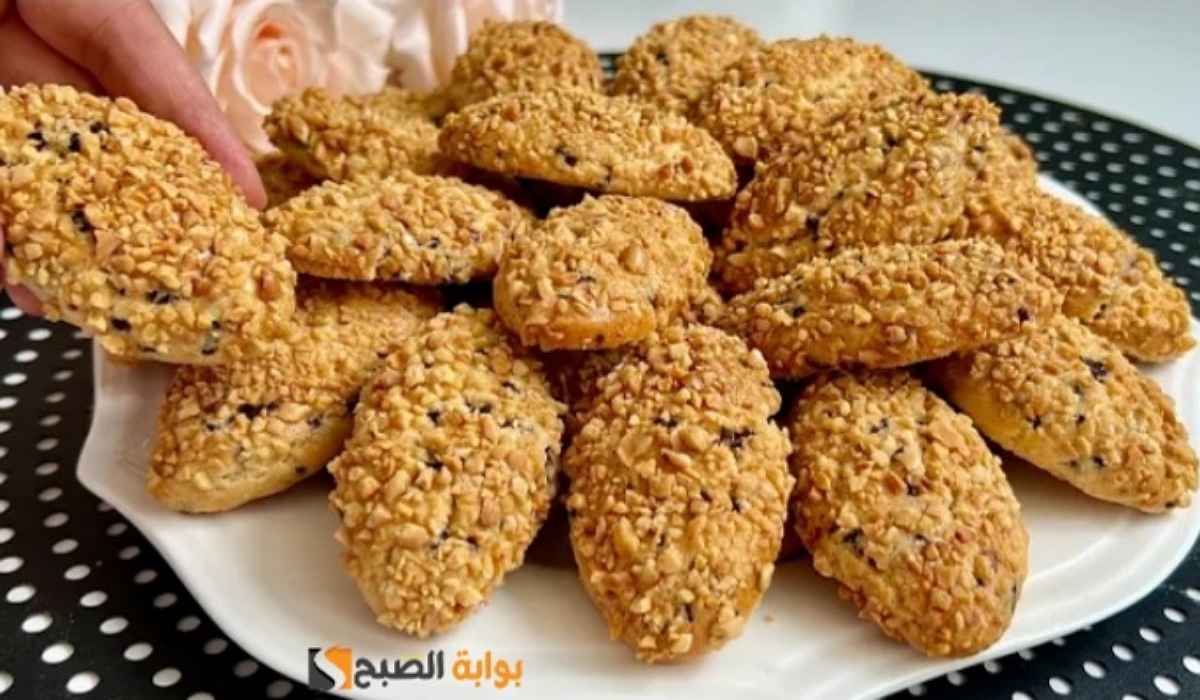 بسكويت الفول السوداني بأسهل وأسرع طريقة وبمذاق روعة ومقرمش 5 بسكويت الفول السوداني بأسهل وأسرع طريقة وبمذاق روعة ومقرمش