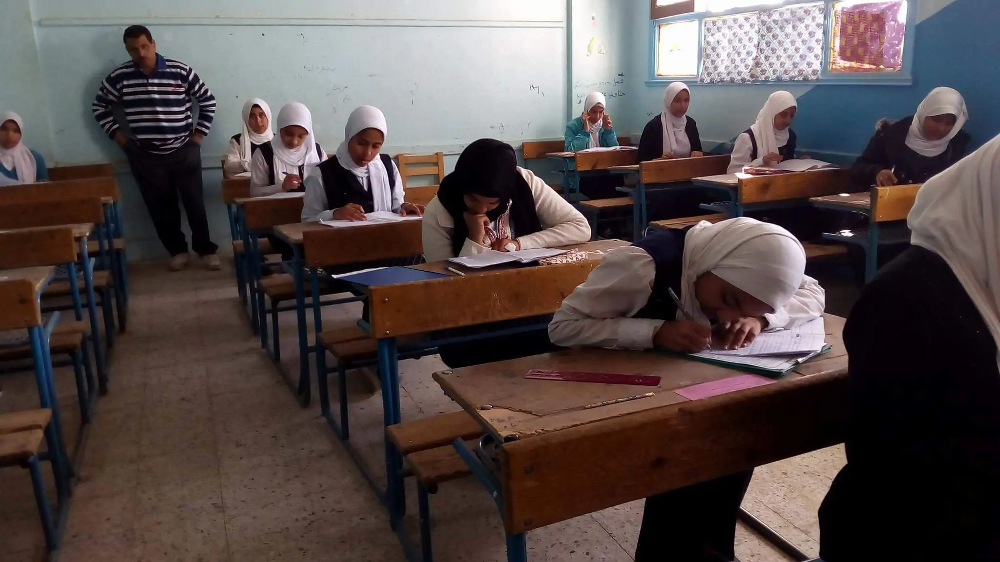 تشمل الأول والثاني ثانوي.. جدول امتحانات نصف السنة بالجيزة 2024