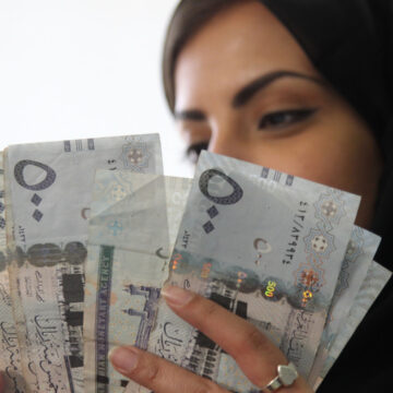بقسط 500 ريال وبدون فوائد قرض للنساء والأرامل والمطلقات 30.000 ريال وبأطول فترة سداد