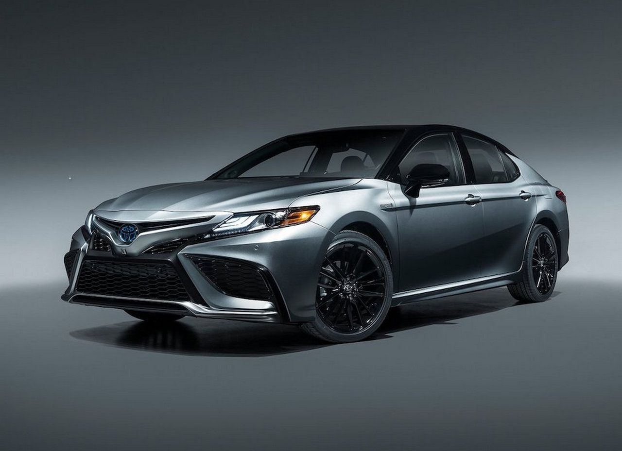 وحش الطرق الواعرة أبرز مواصفات سيارة تويوتا كامري 2023 Toyota Camry 2 وحش الطرق الواعرة أبرز مواصفات سيارة تويوتا كامري 2023 Toyota Camry